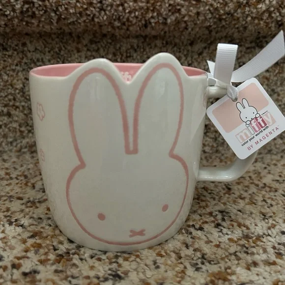 BNWT Miffy Pink and White Ceramic Mug - Picture 1 of 2